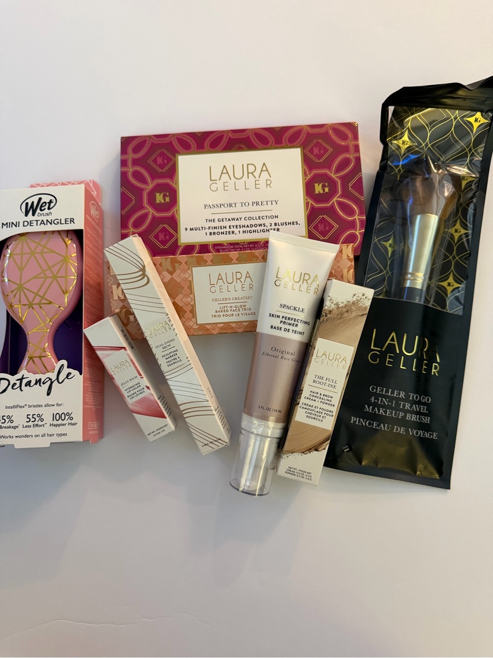 Laura Geller Makeup Set in Pink and Gold with Travel Brush